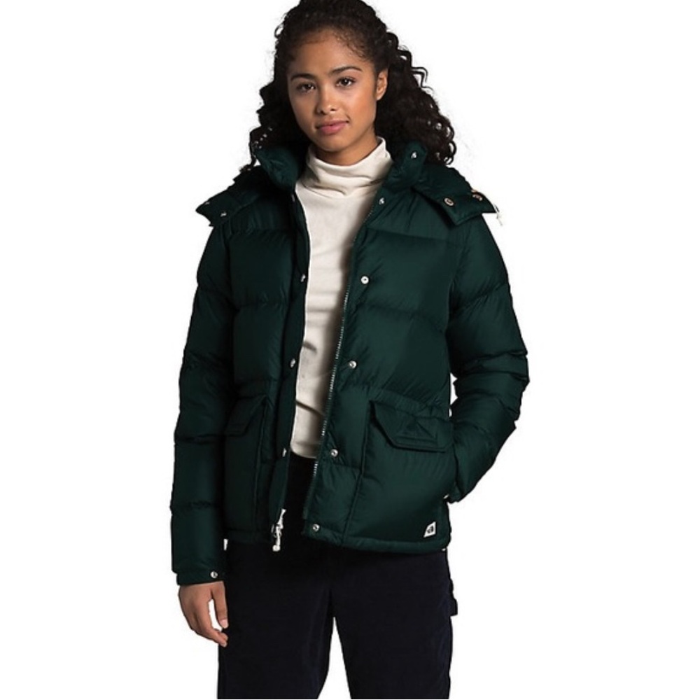 The North Face Women’s Dark Green Sierra Puffer Jacket - medium - Picture 9 of 10